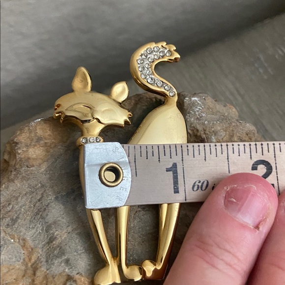 Vintage 80s Gold Tone Cat with Rhinestones Broach - Picture 6 of 6